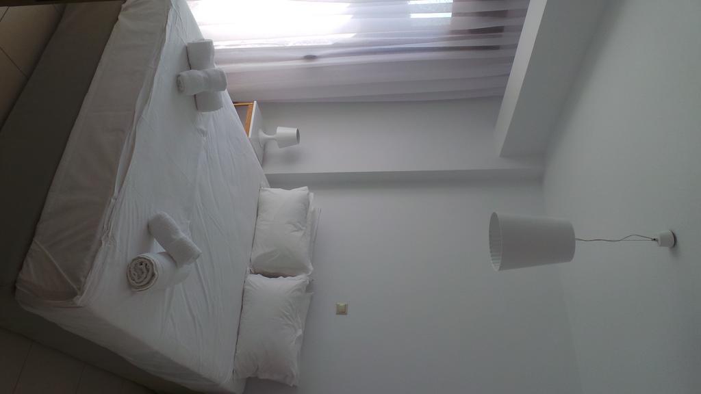Niovi Boutique Apartments อาฟิโตส ห้อง รูปภาพ