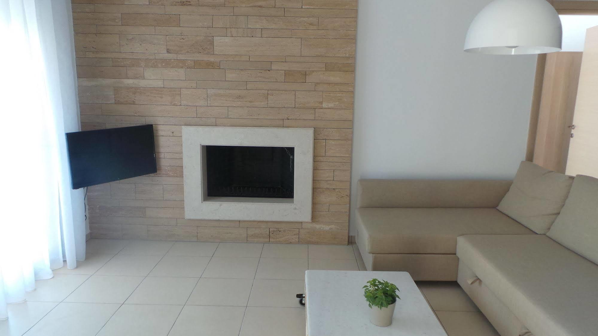 Niovi Boutique Apartments อาฟิโตส ภายนอก รูปภาพ