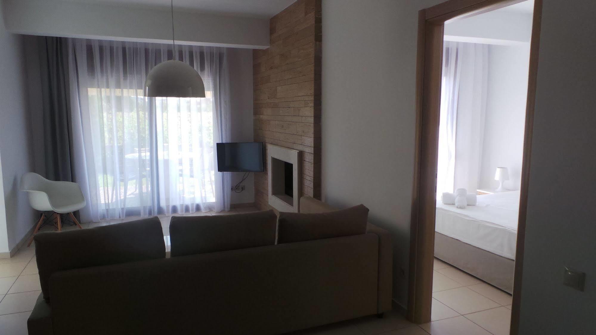 Niovi Boutique Apartments อาฟิโตส ภายนอก รูปภาพ