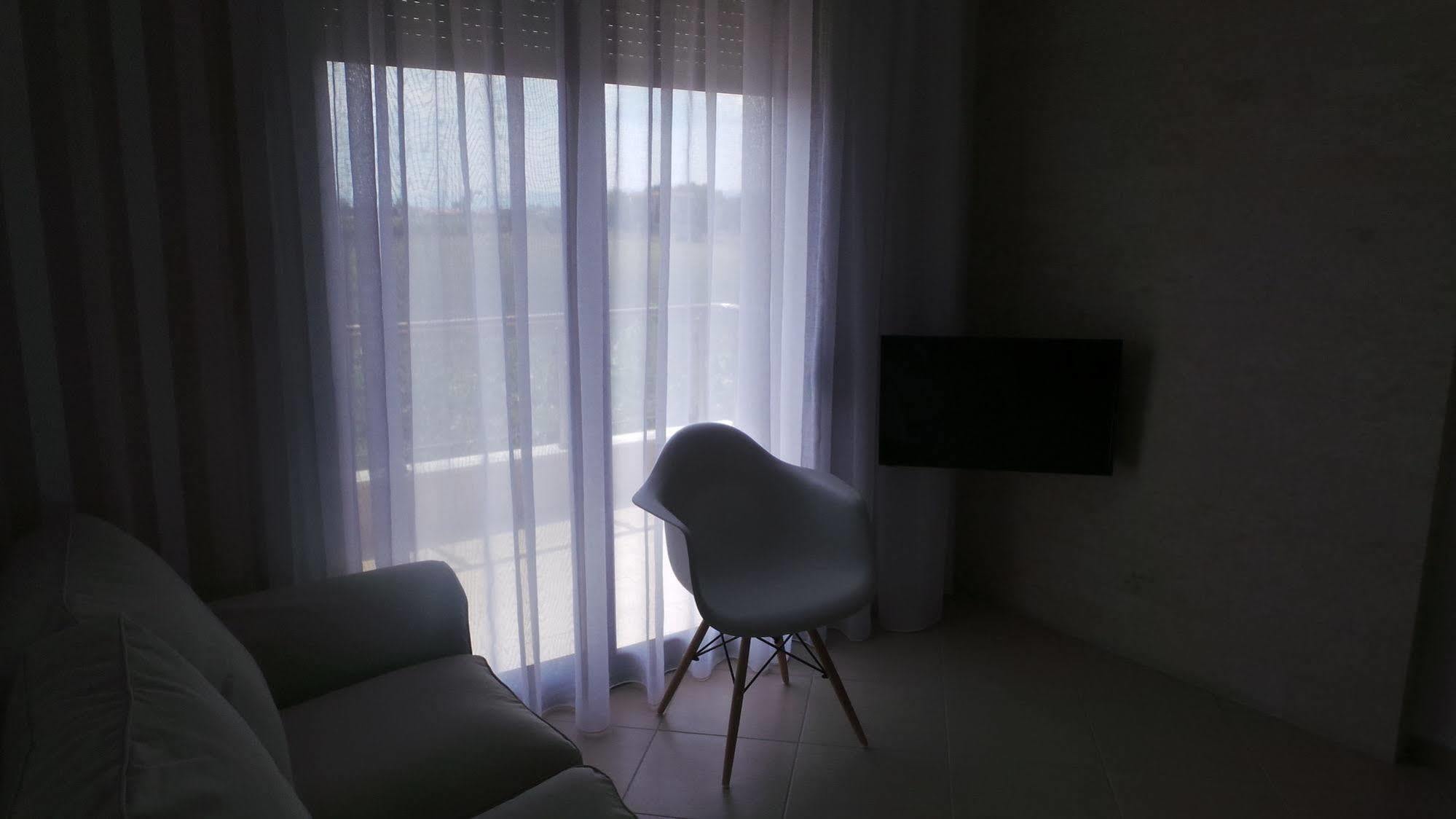 Niovi Boutique Apartments อาฟิโตส ภายนอก รูปภาพ