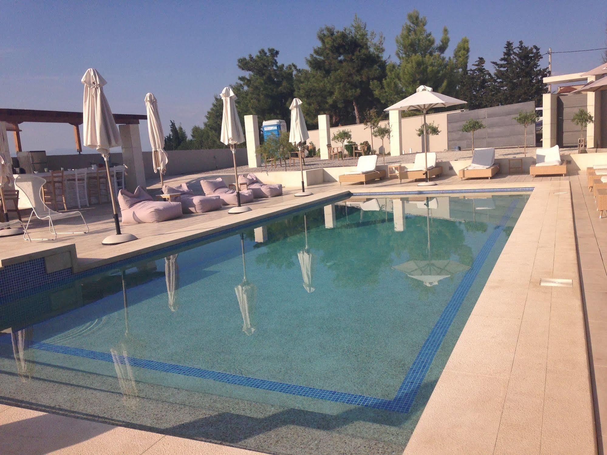 Niovi Boutique Apartments อาฟิโตส ภายนอก รูปภาพ