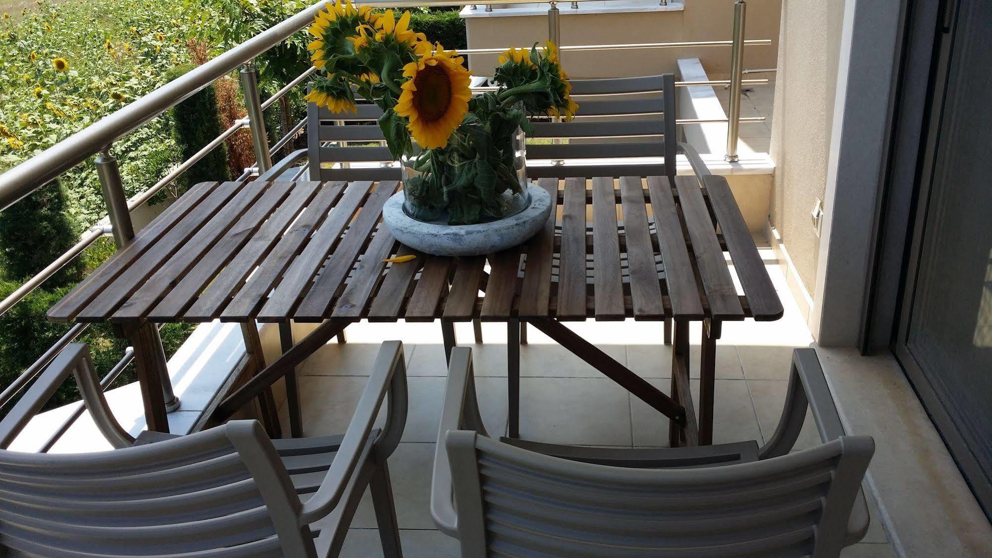 Niovi Boutique Apartments อาฟิโตส ภายนอก รูปภาพ